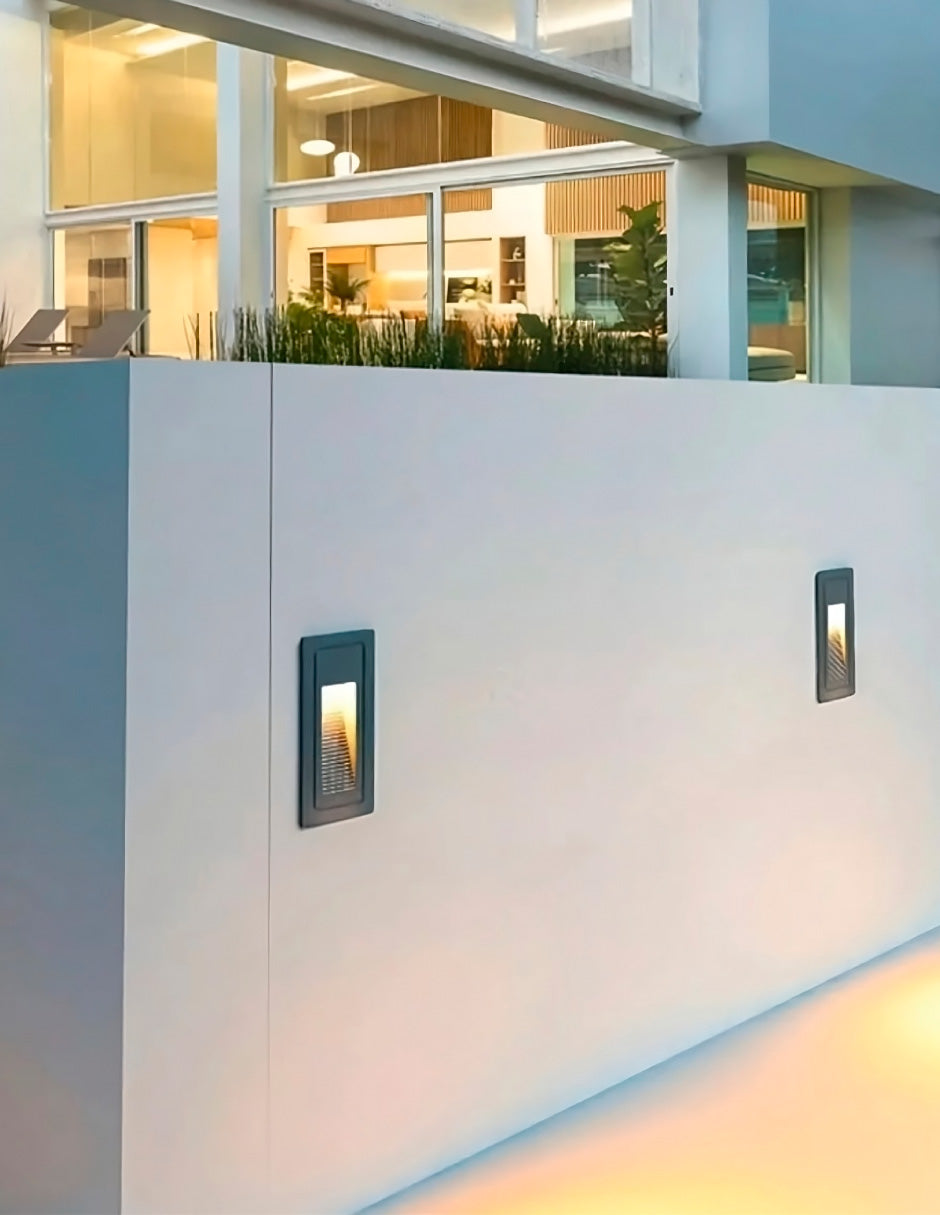 LUZ DE CORTESÍA RECTANGULAR ALUMINIO 3W 3000K 90º IP65