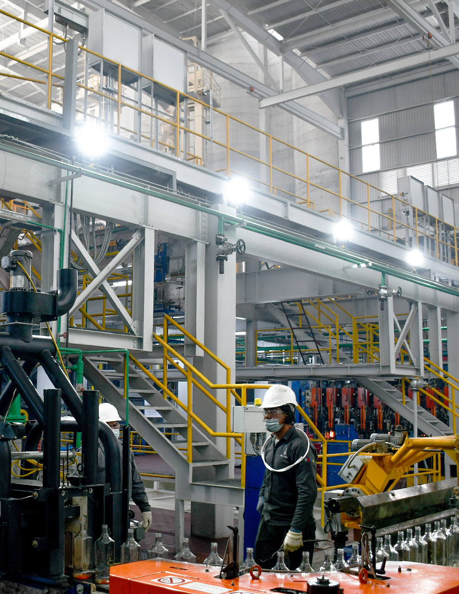 LUMINARIO LED REFLECTOR 200W 5000K 100-277V IP65 NEGRO